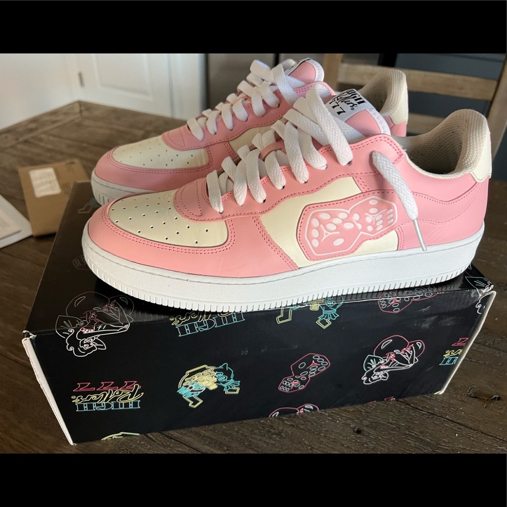 High Rollers 777 Pink & white